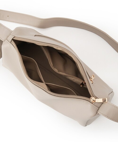 SHOO・LA・RUE（シューラルー）の「カジュアルからきれいめまで ワンハンドル ショルダーバッグ（ショルダーバッグ・レディース・ナチュラル/ブラック/アイボリー・00）」の18枚目の写真