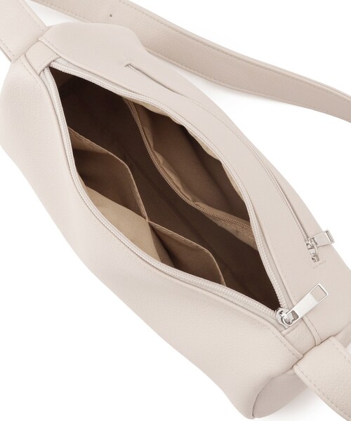 SHOO・LA・RUE（シューラルー）の「カジュアルからきれいめまで ワンハンドル ショルダーバッグ（ショルダーバッグ・レディース・ナチュラル/ブラック/アイボリー・00）」の17枚目の写真