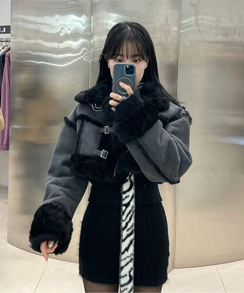 ORDINARY HOLIDAY（オーディナリー ホリデー）の「TRIMMING OFF-SHOULDER CARDIGAN [BLACK]（カーディガン/ボレロ・レディース・ブラック・FREE）」の4枚目の写真