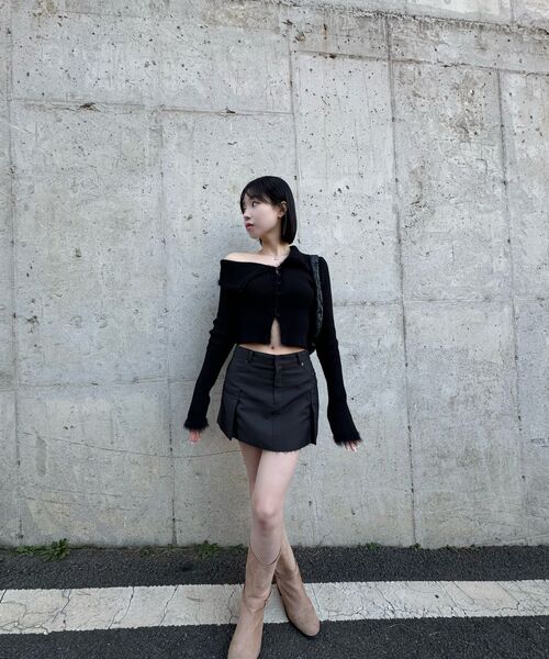 ORDINARY HOLIDAY（オーディナリー ホリデー）の「TRIMMING OFF-SHOULDER CARDIGAN [BLACK]（カーディガン/ボレロ・レディース・ブラック・FREE）」の6枚目の写真