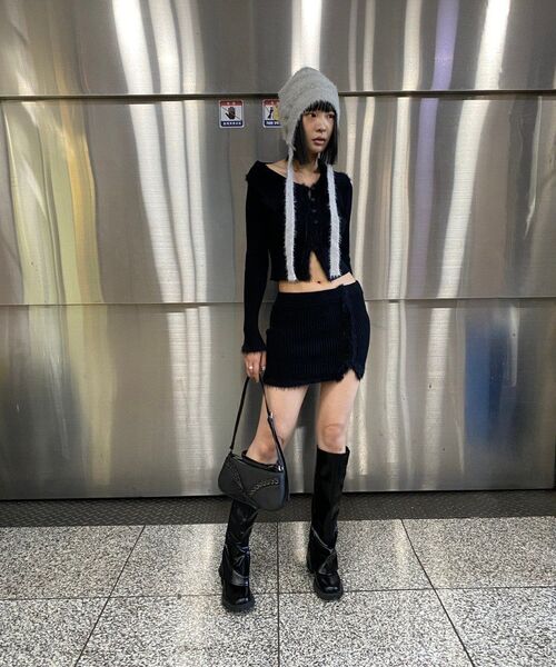 ORDINARY HOLIDAY（オーディナリー ホリデー）の「TRIMMING OFF-SHOULDER CARDIGAN [BLACK]（カーディガン/ボレロ・レディース・ブラック・FREE）」の7枚目の写真