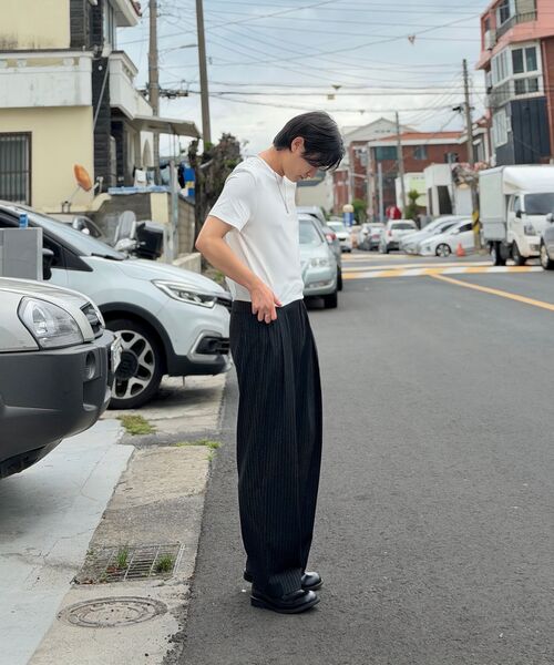 TRIP LE SENS(トリップ ル センス)の「カスタムピンタックカーブドワイドスラックス_ストライプブラック(スラックス・メンズ・その他・32inch/34inch/30inch)」の4枚目の写真