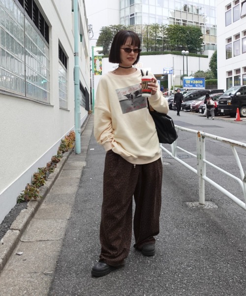 TEEN BOOP（ティーンブープ）の「フォトプリントルーズスウェット