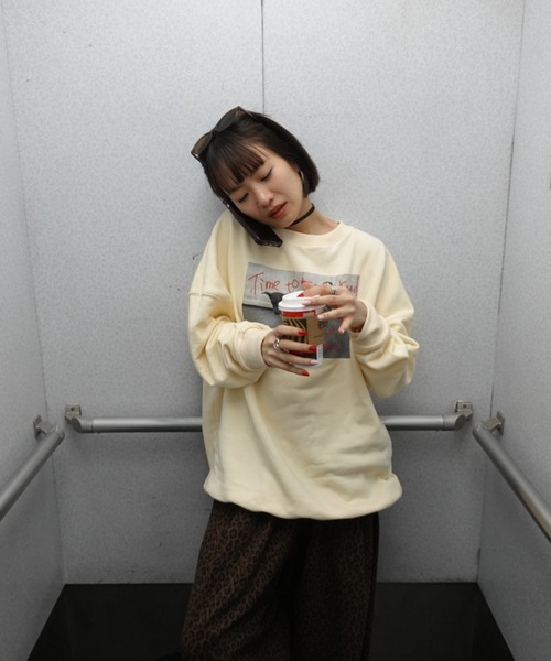 TEEN BOOP（ティーンブープ）の「フォトプリントルーズスウェット