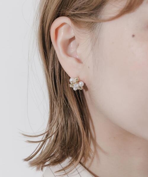 SMELLY（スメリー）の「パールビジューピアス（ピアス（両耳用）・レディース・ゴールド系その他・-）」の5枚目の写真