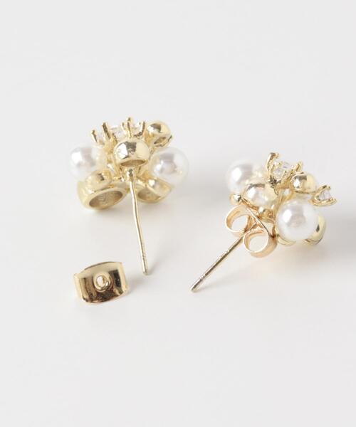 SMELLY（スメリー）の「パールビジューピアス（ピアス（両耳用）・レディース・ゴールド系その他・-）」の7枚目の写真