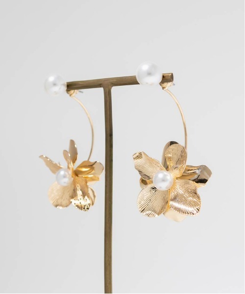 RANDA（ランダ）の「フラワーモチーフピアス（ピアス（両耳用）・レディース・シルバー/ゴールド・FREE）」の12枚目の写真