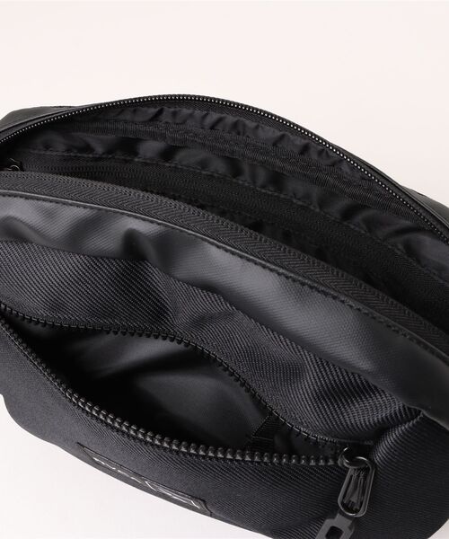 RVCA（ルーカ）の「RVCA メンズ LEVEL WAISTPACK ショルダーバッグ 【2026年春夏モデル】（ショルダーバッグ・メンズ・ブラック・FREE）」の4枚目の写真