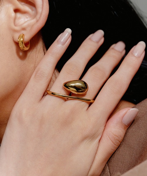 novice（ノーヴィス）の「【novice】Orbit Double Finger Ring［Stainless］（リング・レディース・シルバー/ゴールド・FREE）」の2枚目の写真