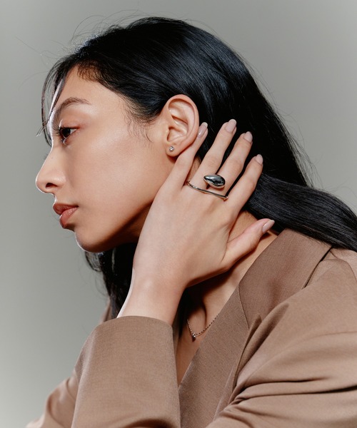 novice（ノーヴィス）の「【novice】Orbit Double Finger Ring［Stainless］（リング・レディース・シルバー/ゴールド・FREE）」の6枚目の写真