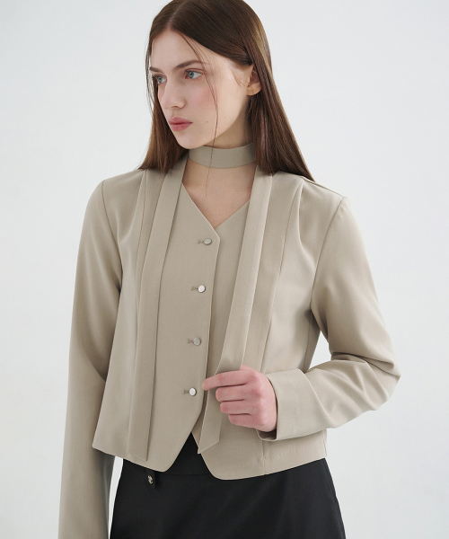 MICANE(ミケーネ)の「グレンピンタックタイブラウス(シャツ/ブラウス・レディース・ブラック/ベージュ・SMALL/MEDIUM/LARGE/X-LARGE)」の13枚目の写真