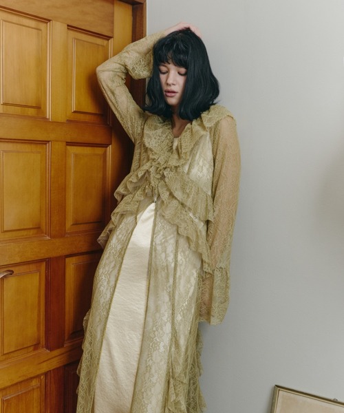 ANDRESD（アンドレスド）の「ラッフルレースガウンレイヤードドレス / ruffle lace gown layered  dress（ドレス・レディース・ブルー/マスタード/アイボリー/ブラック・M/S/L）」の18枚目の写真