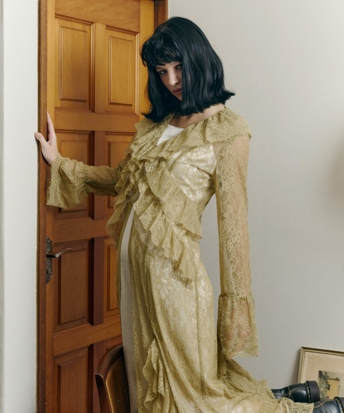 ANDRESD（アンドレスド）の「ラッフルレースガウンレイヤードドレス / ruffle lace gown layered  dress（ドレス・レディース・ブルー/マスタード/アイボリー/ブラック・M/S/L）」の10枚目の写真