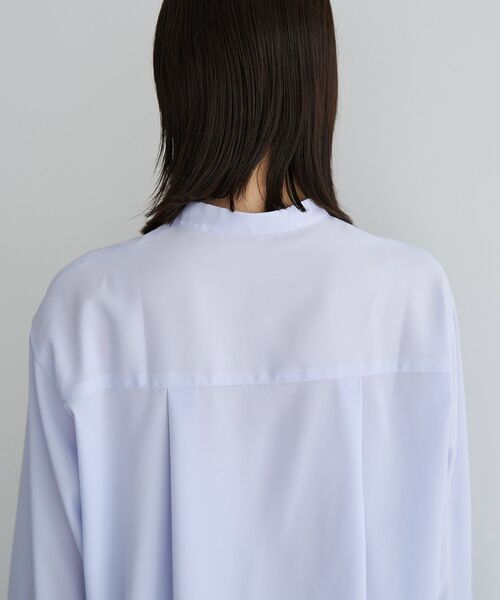 YECCA VECCA（イェッカヴェッカ）の「2way裾アレンジパール釦ブラウス（シャツ/ブラウス・レディース・サックスブルー/ドット/ストライプ/ネイビー/オフホワイト・FREE）」の18枚目の写真