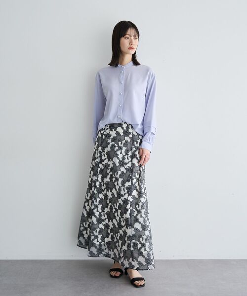 YECCA VECCA（イェッカヴェッカ）の「2way裾アレンジパール釦ブラウス（シャツ/ブラウス・レディース・サックスブルー/ドット/ストライプ/ネイビー/オフホワイト・FREE）」の22枚目の写真