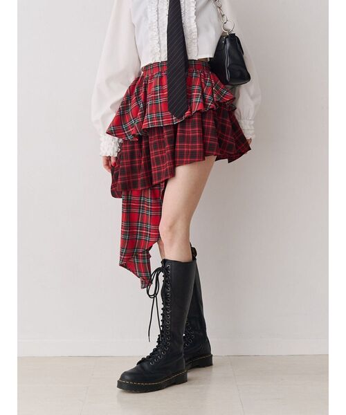 jouetie（ジュエティ）の「アシメヘムチェックフリルスカート（スカート・レディース・ブラック/レッド・MEDIUM）」の2枚目の写真