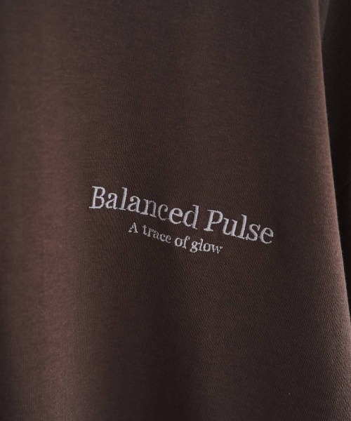 anuke（アンヌーク）の「anuke Logo Long T-Shirts（Tシャツ/カットソー・レディース・ダークブラウン・FREE）」の2枚目の写真