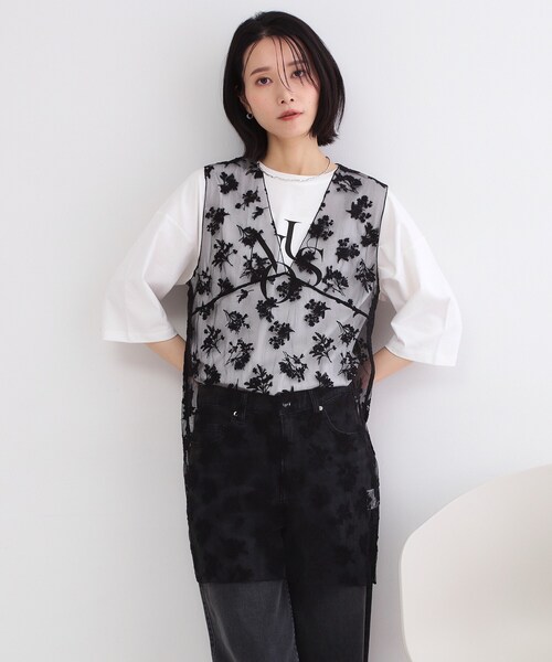 OPAQUE.CLIP（オペークドットクリップ）の「シアー刺繍チュニックブラウス【洗濯機OK】（シャツ/ブラウス・レディース・アイボリー/ブラック・00）」の2枚目の写真