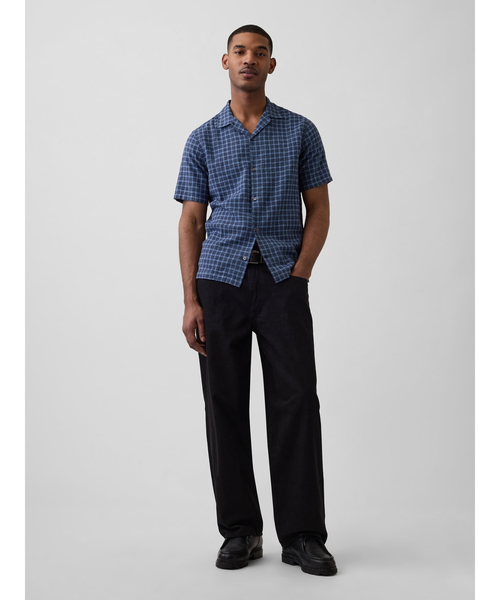 GAP(ギャップ)の「スタンダードフィット リネンブレンドバケーションシャツ(シャツ/ブラウス・メンズ・ブルー/オフホワイト・M/L/XS/XL/S)」の4枚目の写真