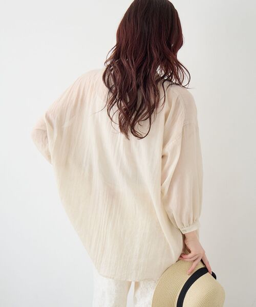 le.coeur blanc（ルクールブラン）の「《WEB限定アイテム》バンドカラーガーゼブラウス（シャツ/ブラウス・レディース・オフホワイト/ベージュ/グリーン/ネイビー・38）」の21枚目の写真