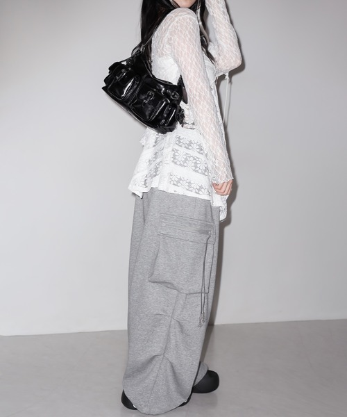 me+em select(ミームセレクト)の「【ショルダーにできる2WAY】4バックルポケットワンハンドルショルダーバッグ/4 buckle pocket one handle shoulder bag(ショルダーバッグ・レディース・ブラック・FREE)」の16枚目の写真