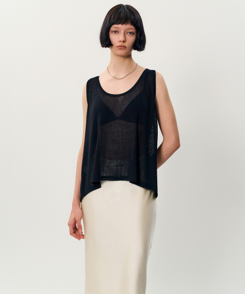 MAYVERU(メイバーユー)の「vinny linen sleeveless _ Black(Tシャツ/カットソー・レディース・その他・FREE)」の1枚目の写真