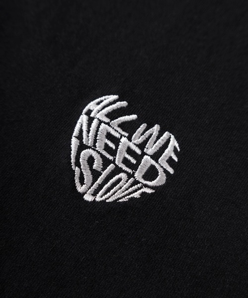 SlashDate（スラッシュデイト）の「【85】別注 ワンポイント ハートロゴ刺繍 フロッキーワッペン クルーネックTシャツ/ドローコード/ユニセックス/レディース/メンズ/新柄追加【Sサイズ～Lサイズ】（Tシャツ/カットソー・レディース・ブラック系3/ブラック系1/ブラック系/ホワイト系2/ホワイト系1/ホワイト系/ブラック系2/ホワイト系3/ホワイト系5/ライトグレー系/ホワイト系4/ブラック系4・S/L/M）」の14枚目の写真