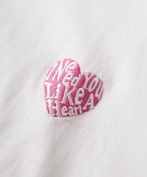 SlashDate（スラッシュデイト）の「【85】別注 ワンポイント ハートロゴ刺繍 フロッキーワッペン クルーネックTシャツ/ドローコード/ユニセックス/レディース/メンズ/新柄追加【Sサイズ～Lサイズ】（Tシャツ/カットソー・レディース・ブラック系3/ブラック系1/ブラック系/ホワイト系2/ホワイト系1/ホワイト系/ブラック系2/ホワイト系3/ホワイト系5/ライトグレー系/ホワイト系4/ブラック系4・S/L/M）」の16枚目の写真