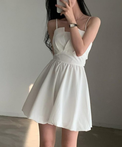 SEU（エスイーユー）の「1枚できれいめ満開。バックリボンバルーン ミニ キャミ ワンピース。 【オフィスカジュアル】【きれいめカジュアル】 レディース韓国風（ワンピース・レディース・ブラック/ホワイト・フリー）」の4枚目の写真