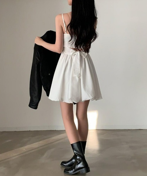 SEU（エスイーユー）の「1枚できれいめ満開。バックリボンバルーン ミニ キャミ ワンピース。 【オフィスカジュアル】【きれいめカジュアル】 レディース韓国風（ワンピース・レディース・ブラック/ホワイト・フリー）」の11枚目の写真