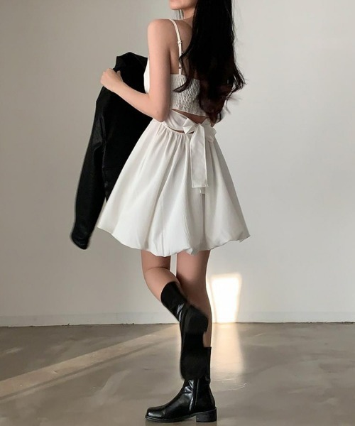 SEU（エスイーユー）の「1枚できれいめ満開。バックリボンバルーン ミニ キャミ ワンピース。 【オフィスカジュアル】【きれいめカジュアル】 レディース韓国風（ワンピース・レディース・ブラック/ホワイト・フリー）」の12枚目の写真