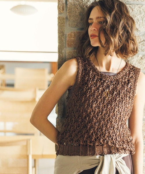 audrey and john wad（オードリーアンドジョンワッド）の「ヤーン透かし柄ノースリーブニット（ニット/セーター・レディース・ブラウン/アイボリー・FREE）」の8枚目の写真