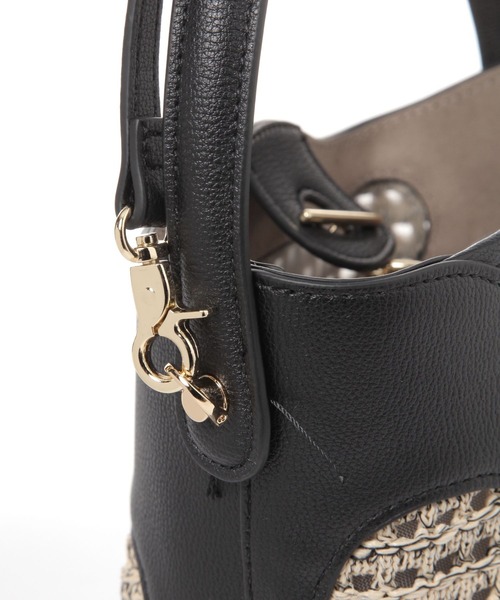 Elura（エルーラ）の「Hole digging bag/640659（ハンドバッグ・レディース・ブラック/ライトベージュ・FREE）」の6枚目の写真