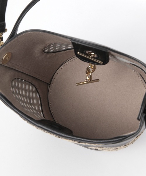 Elura（エルーラ）の「Hole digging bag/640659（ハンドバッグ・レディース・ブラック/ライトベージュ・FREE）」の11枚目の写真