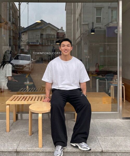 PHERMENON(フェルメノン)の「オーバーサイズPワイドスウェットパンツ - ブラック(スウェットパンツ・メンズ・ブラック・1/2)」の11枚目の写真