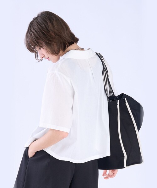 To b. by agnes b.(トゥービーバイアニエスベー)の「ボックスカット 半袖 シャツ(シャツ/ブラウス・レディース・ホワイト・40/38/36)」の4枚目の写真