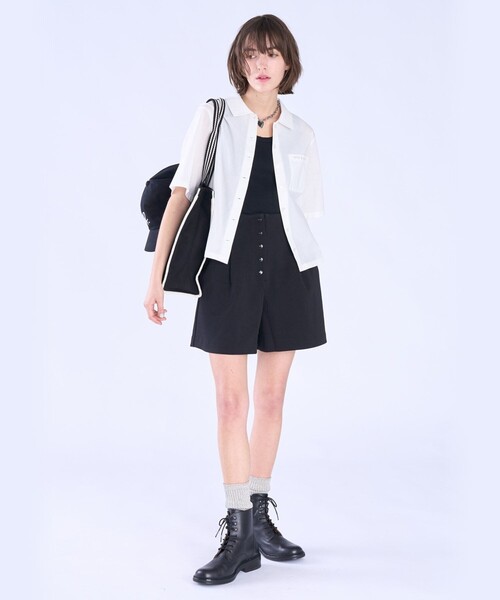 To b. by agnes b.(トゥービーバイアニエスベー)の「ボックスカット 半袖 シャツ(シャツ/ブラウス・レディース・ホワイト・40/38/36)」の5枚目の写真