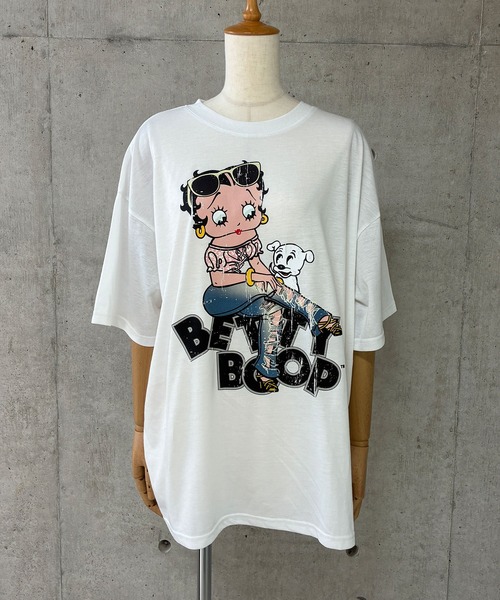 GLAMOROUS JANE(グラマラスジェーン)の「BETTY BOOPストリートプリント半袖Tシャツ(Tシャツ/カットソー・レディース・オフホワイト/チャコールグレー/ブラック・FREE)」の5枚目の写真