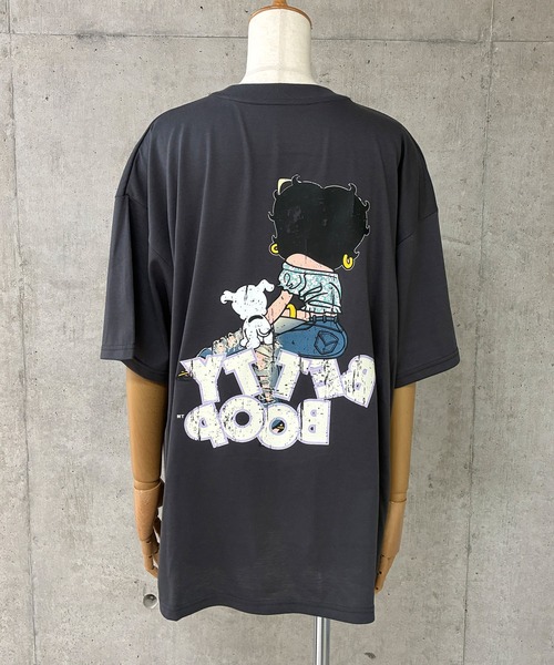 GLAMOROUS JANE(グラマラスジェーン)の「BETTY BOOPストリートプリント半袖Tシャツ(Tシャツ/カットソー・レディース・オフホワイト/チャコールグレー/ブラック・FREE)」の15枚目の写真