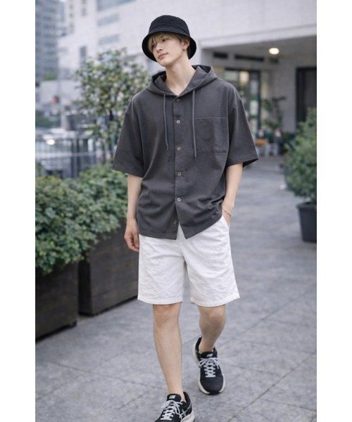 Bling Leads(ブリングリーズ)の「【Bls】 【ZM】【Bling Leads】梨地フーディボタンシャツ(シャツ/ブラウス・メンズ・チャコール/ブラック/グレー系その他/オフホワイト・FREE)」の1枚目の写真