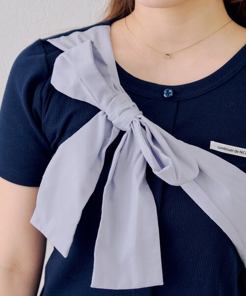 continuer de NICE CLAUP(コンティニューデナイスクラップ)の「たすき掛け風、ビッグリボンテレコプルオーバー(Tシャツ/カットソー・レディース・レッド/オフホワイト/ネイビー/ブラック・FREE)」の12枚目の写真