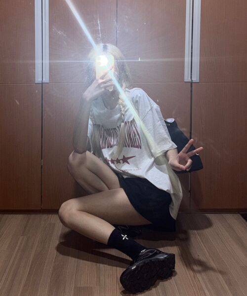 mydeepbluememories(マイディープブルーメモリーズ)の「MM Vintage Crack T-shirt (light melange)(Tシャツ/カットソー・レディース・ライトグレー・1/2)」の19枚目の写真