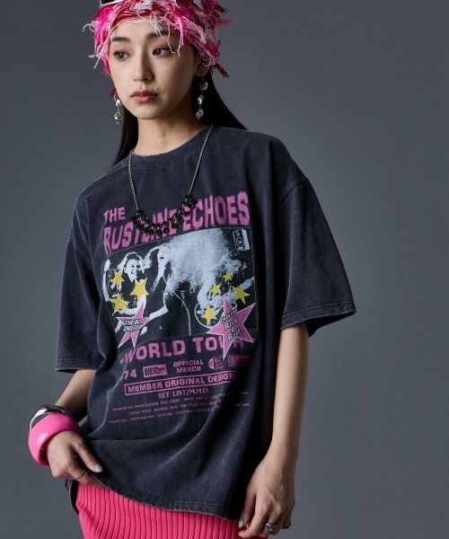 GEVS.（ジェイヴィス）の「綿100％ヴィンテージプリントTシャツ＜大きいサイズ有＞GEVS.（Tシャツ/カットソー・レディース・グレー/スミクロ/チャコール・4L/3L/LL/L/5L/M）」の3枚目の写真
