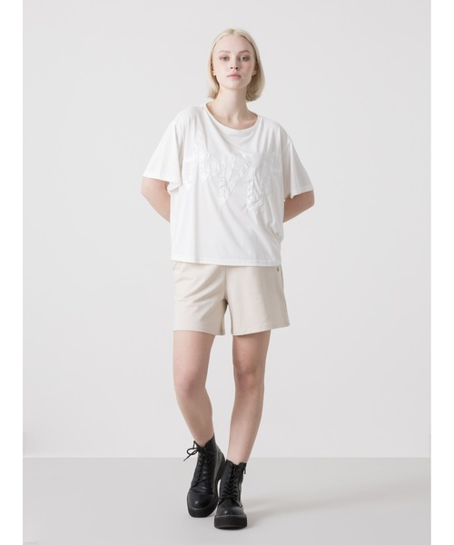 DIMENSIONE danza(ディメンシオーネ ダンツァ)の「デザインTシャツ(Tシャツ/カットソー・レディース・オフホワイト・SMALL)」の2枚目の写真