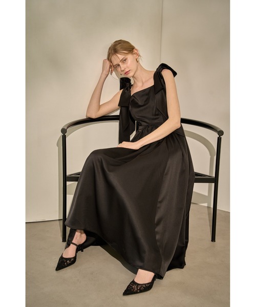 ERADIE(エラディエ)の「Double-Shoulder Ribbon Dress ダブルショルダーリボンドレス(ワンピース・レディース・シャンパン/レッド/ブラック・FREE)」の9枚目の写真