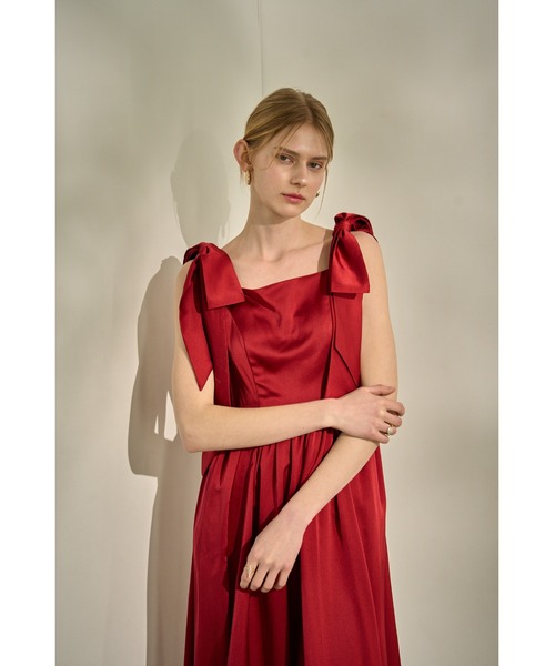 ERADIE(エラディエ)の「Double-Shoulder Ribbon Dress ダブルショルダーリボンドレス(ワンピース・レディース・シャンパン/レッド/ブラック・FREE)」の18枚目の写真