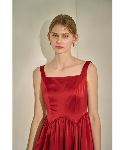 ERADIE(エラディエ)の「Double-Shoulder Ribbon Dress ダブルショルダーリボンドレス(ワンピース・レディース・シャンパン/レッド/ブラック・FREE)」の11枚目の写真