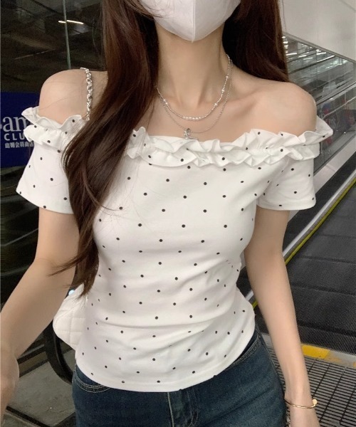 NoBelle（ノベル）の「ドット柄　フリルレースオフショルダーTシャツ（Tシャツ/カットソー・レディース・グレー/ホワイト/ブラック・L/M/S）」の2枚目の写真