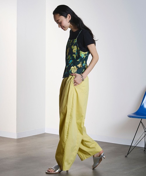 ROSE BUD(ローズバッド)の「ROSE PRINT VEST(ベスト・レディース・オフホワイト/ダークオリーブ・ONE SIZE)」の19枚目の写真