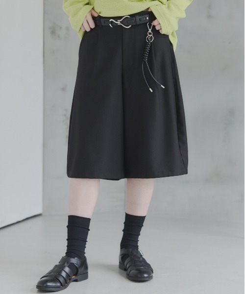 Confirm(コンファーム)の「Curved Half Pants / カーブハーフパンツ メンズ レディース ユニセックス(その他パンツ・メンズ・ブラック/ベージュ/チャコールグレー・M/S/L)」の2枚目の写真
